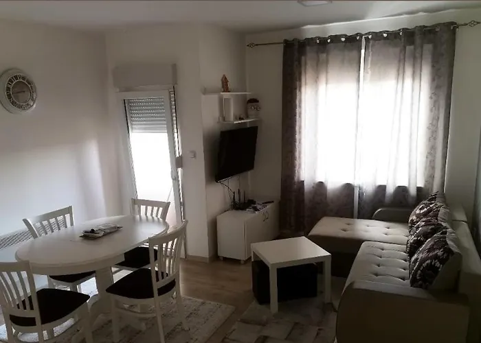 Stan Na Dan Mn Apartment Smederevska Palanka photo