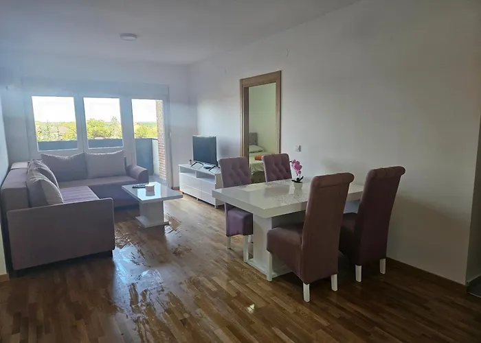 Beliv Apartman 2 Stari Banovci photo