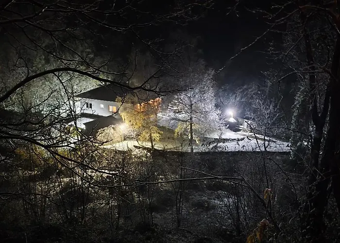 Vila Nedovica Potok Rudnik fotorgafie